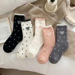 100 Pairs Fuzzy Butterfly Pattern Socks